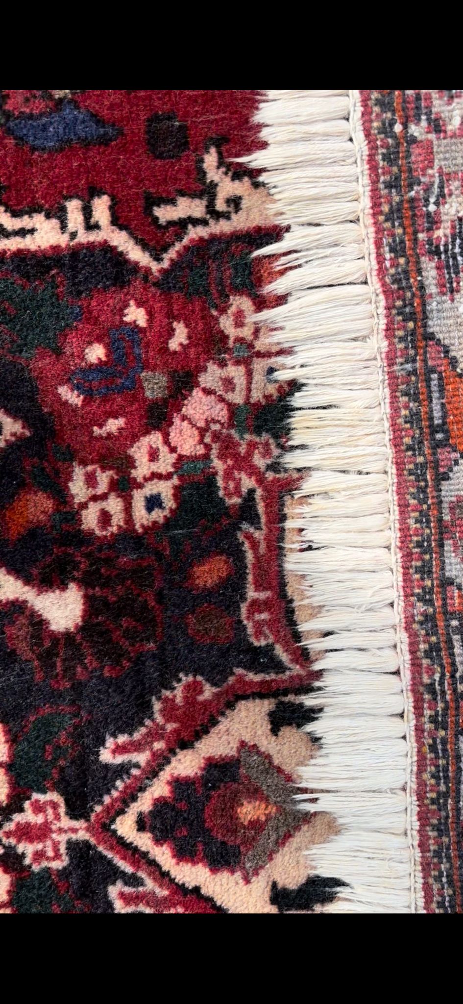 Tapis lavé et restauré en atelier