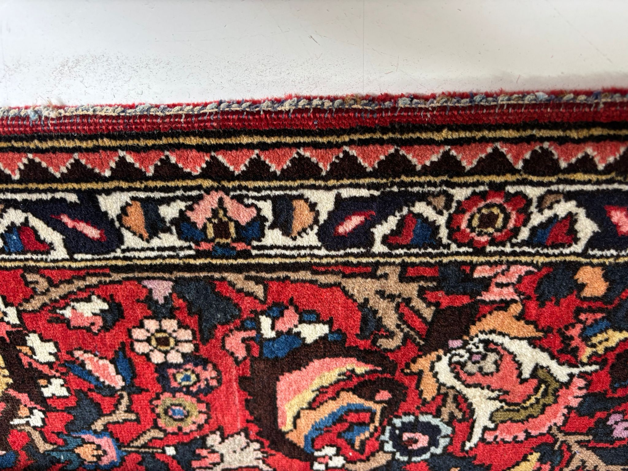 Tapis lavé et restauré en atelier