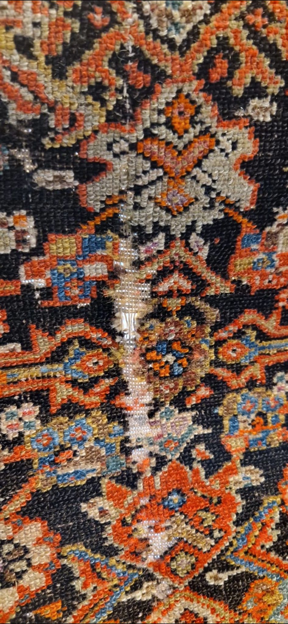 Tapis lavé et restauré en atelier
