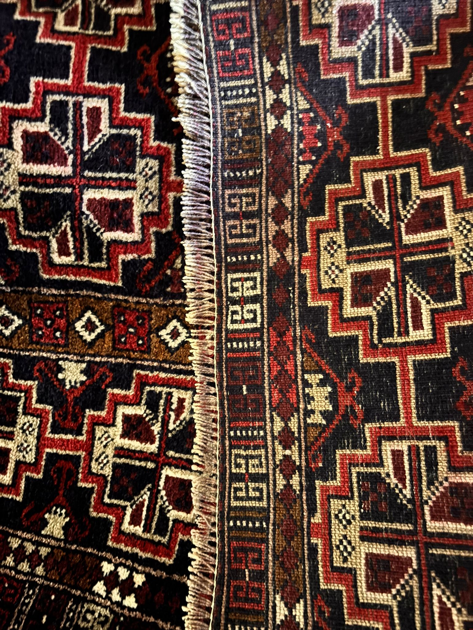 Tapis lavé et restauré en atelier